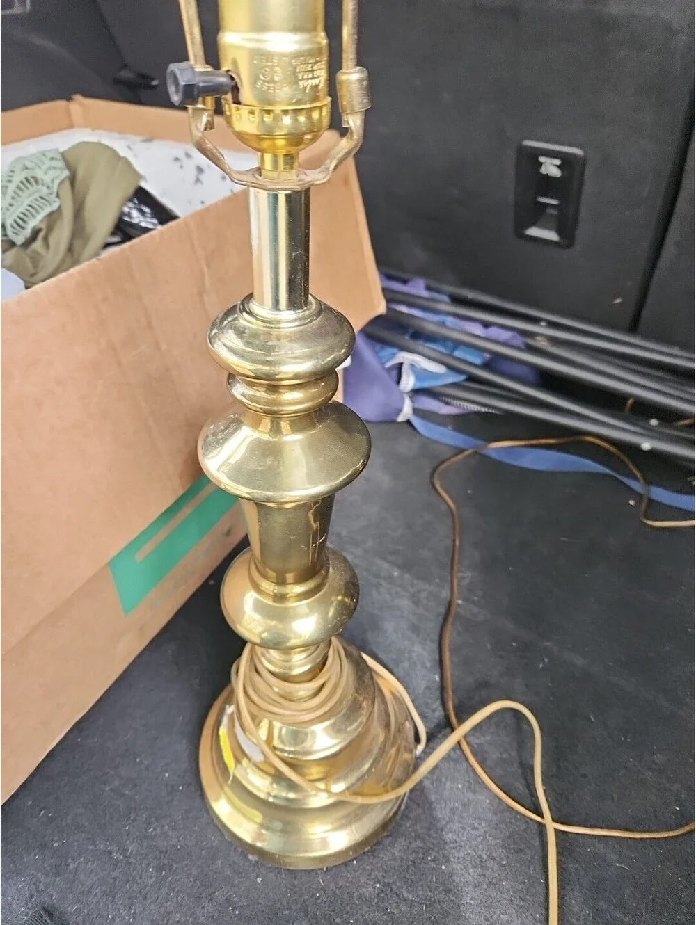 Traditional Antique Brass Table Lamp Brass!